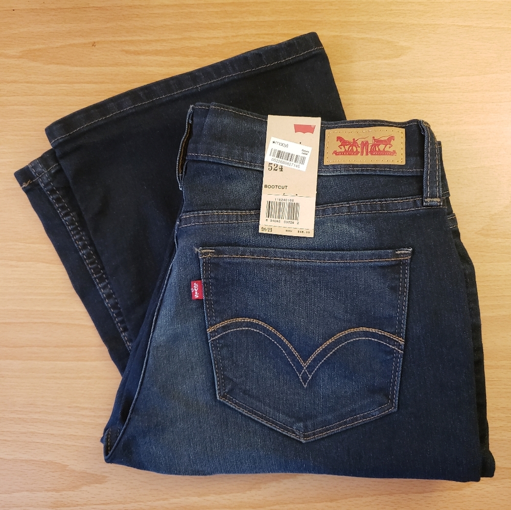 Levi's 524 Bootcut Jeans